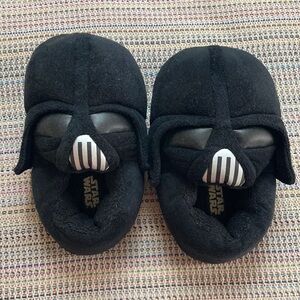 Star Wars slippers size 11/12 kids